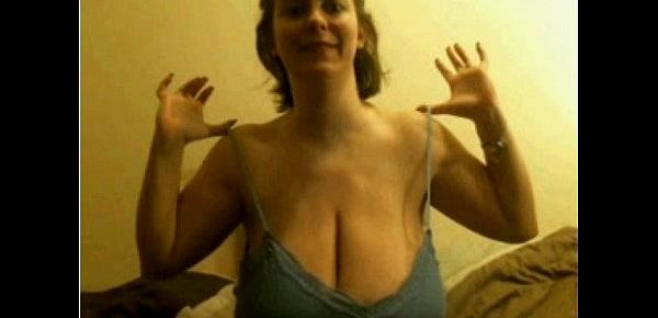  Lady shows her amazing big saggy tits